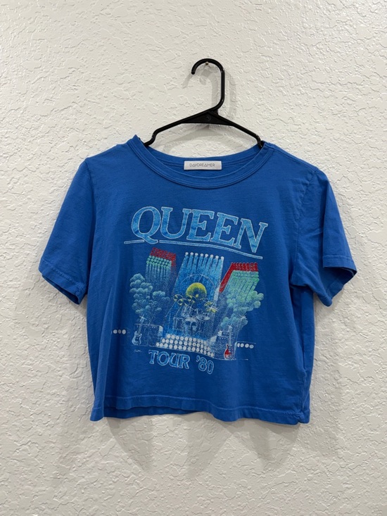 Daydreamer Tops - Daydreamer Blue Queen Tour Graphic Crop Tee